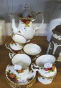 THIRTEEN PIECE ROYAL ALBERT COUNTRY ROSES PATTERN CHINA PART COFFEE SERVICE FOR SIX PERSONS, with