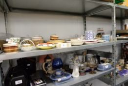 SELECTION OF CERAMICS, TO INCLUDE; COALPORT, MEAKIN, DRAGON POTTERY JARS AND COVERS, VARIOUS CUPS,