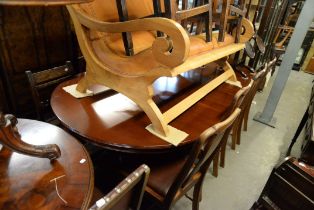 A GOOD QUALITY LARGE MAHOGANY TWIN PEDESTAL EXTENDING DINING TABLE, HAVING FOLD-AWAY CENTRAL LEAF,