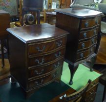 A MAHOGANY REPRODUCTION SERPENTINE FRONTED SMALL CHEST/BEDSIDE OF FOUR DRAWERS, RAISED ON CABRIOLE