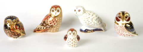 FIVE BOOXED ROYAL CROWN DERBY IMARI CHINA OWL PATTERN PAPERWEIGHTS WITH GILT STOPPERS, comprising: