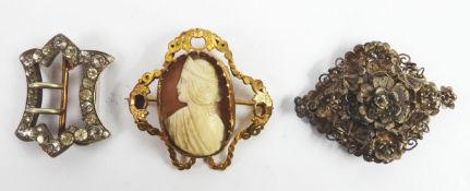 VICTORIAN OVAL SHELL CAMEO BROOCH, carved with a classical female head, in gold plated frame with