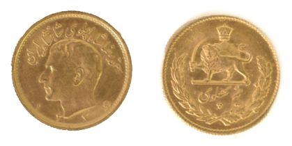 PERSIAN GOLD HALF PAHLAVI COIN, with Shah's head and lion, circa 1960/1970s, 4gms