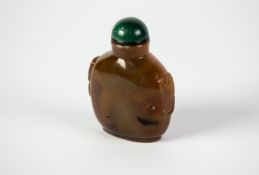 CHINESE SNUFF BOTTLE: twentieth century Qing or later Chinese hardstone snuff bottle of flattened