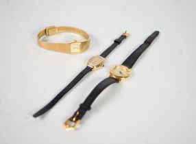 LADY'S CITIZEN QUALITY GOLD PLATED BRACELET WATCH; lady's quartz wrist watch the black circular dial