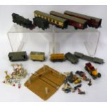 SMALL SELECTION OF HORNBY DUBLO MODEL RAIL comprising; 'CARDIFF CASTLE' steam locomotive with