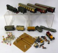 SMALL SELECTION OF HORNBY DUBLO MODEL RAIL comprising; 'CARDIFF CASTLE' steam locomotive with