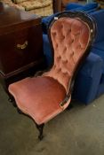 ANTIQUE MAHOGANY SPOON BUTTONED BACK NURSING CHAIR, COVERED IN PINK ON FANCY CABRIOLE FRONT SUPPORTS
