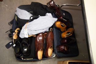 A QUANTITY OF GENTLEMEN’S NEW AND PACKAGED CLOTHING AND NEARLY NEW ITEMS AND FIVE PAIRS OF SAMUEL
