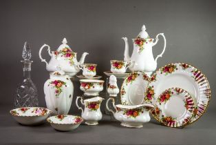 NINETY ONE PIECES OF ROYAL ALBERT OLD COUNTRY ROSES PATTERN CHINA, including a PART DINNER, TEA