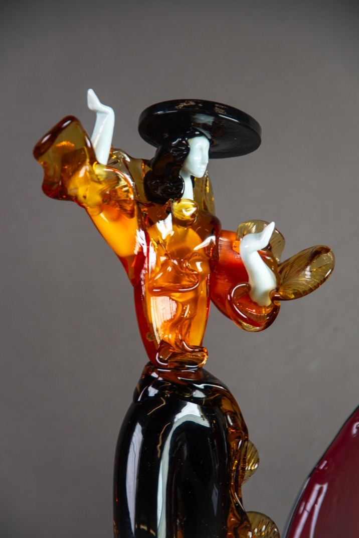 PAIR OF MURANO COLOURED AND AVENTURINE GLASS FIGURES OF SPANISH DANCERS, on domed amber bases, - Image 2 of 4