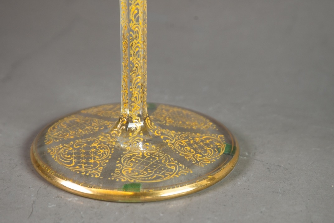 PAIR OF BOHEMIAN RUBY OVERLAID AND GILT ETCHED PETAL PATTERN CIRCULAR DISHES, on tall tapering - Image 6 of 6