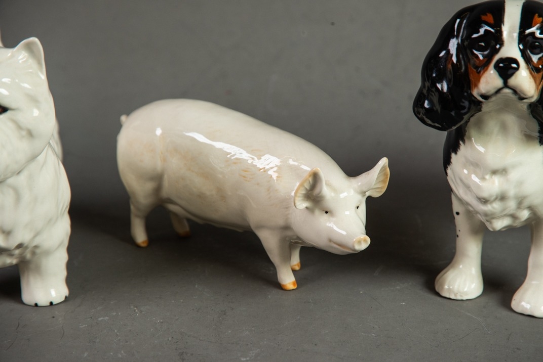 BESWICK 'CHAMPION WALL QUEEN' PIG, together with a BESWICK 'KING CHARLES SPANIEL', a BESWICK 'WEST - Image 5 of 6