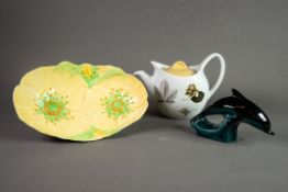 CARLTON WARE BUTTERCUP PATTERN BOAT SHAPED MOULDED POTTERY DISH, 2 ¼” (5.8cm) high, 10 ¼” x 7” (26cm