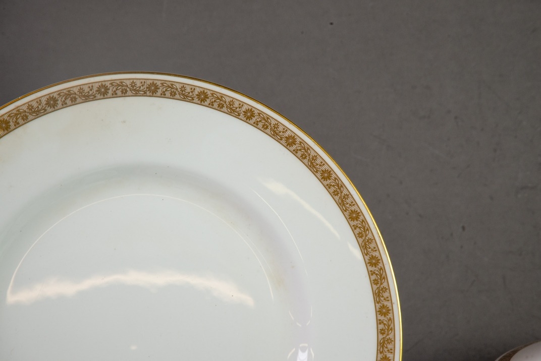 SIXTY FIVE PIECE ROYAL WORCESTER ‘GOLDEN ANNIVERSARY’ CHINA PART DINNER AND TEA SERVICE, comprising: - Image 2 of 6