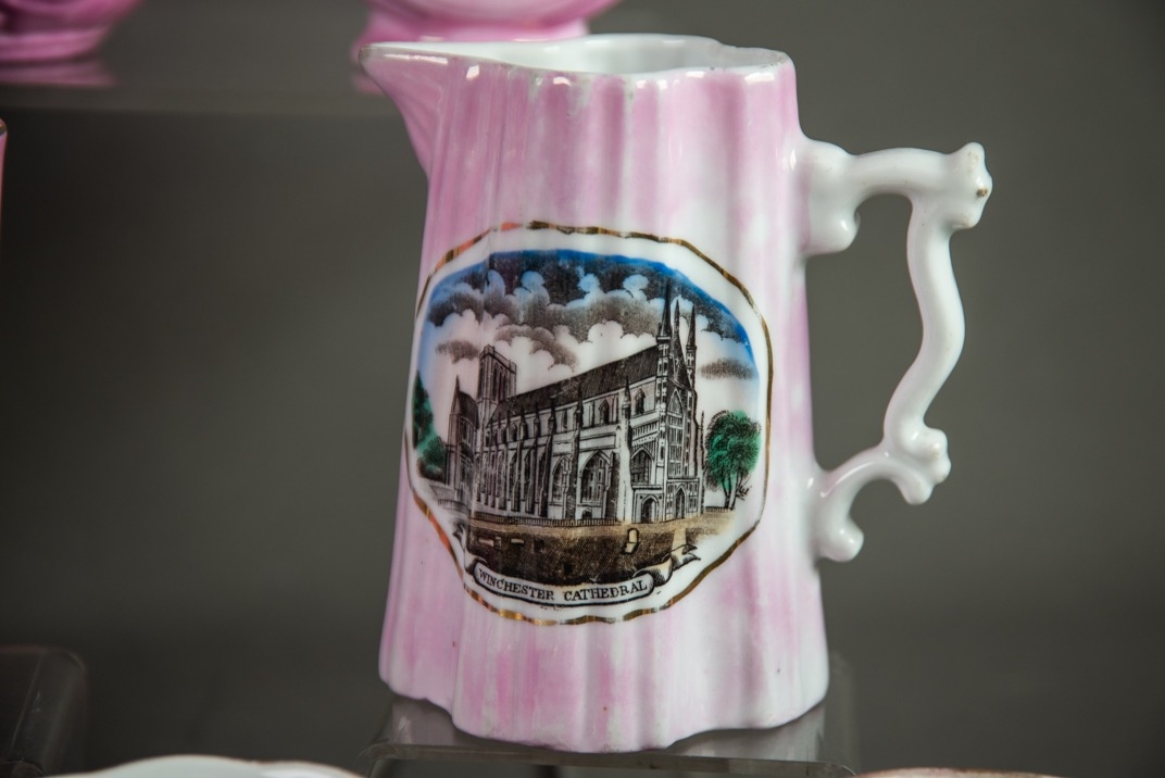 TWENTY EIGHT PIECES OF ‘MADE IN GERMANY’ BRITISH SOUVENIR PORCELAIN WITH PINK GROUNDS, including - Image 3 of 4