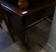 MAHOGANY SOFA TABLE-STYLE OBLONG COFFEE TABLE WITH FALL ENDS AND TWO DRAWER (LOOSE PLATE GLASS TOP)