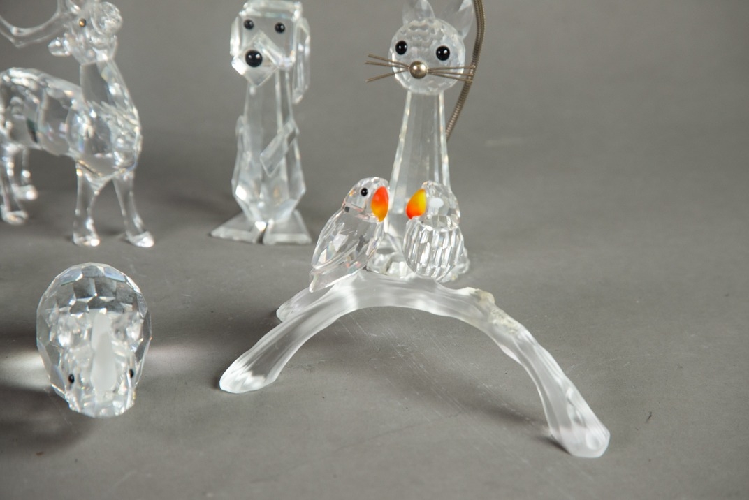TWENTY SWAROVSKI SMALL GLASS MODELS OF ANIMALS, including: OWL, STAG, PAIR OF PUFFINS, SEALS, - Image 5 of 5