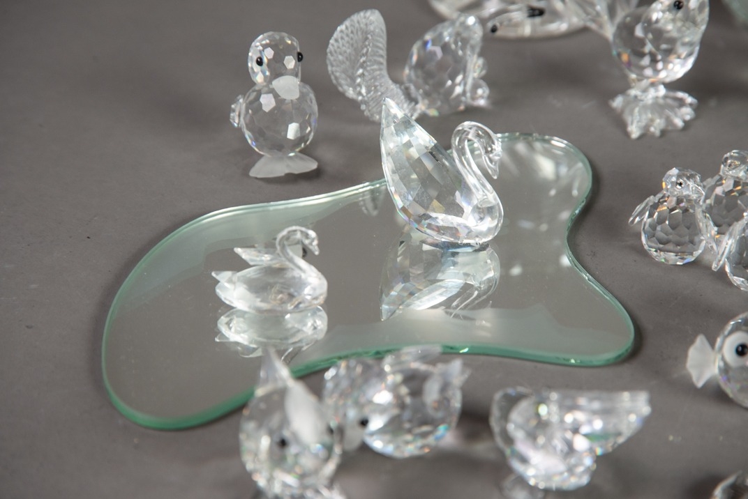 THIRTY FIVE SWAROVSKI MINIATURE GLASS MODELS OF ANIMALS, including: HEDGEHOG, RABBIT, SQUIRREL, - Image 5 of 5