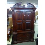 REPRODUCTION MAHOGANY LINEN CUPBOARD, HANGING TOP SECTION, TWO SHORT AND TWO LONG DRAWERS WITH