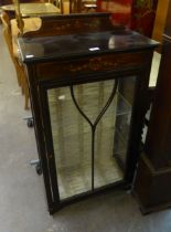 EDWARDIAN INLAID MAHOGANY SMALL DISPLAY CABINET WITH LEDGE BACK, ASTRAGAL GLAZED DOOR AND GLAZED