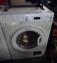 A HOTPOINT 'EXPERIENCE' 6KG AUTOMATIC WASHING MACHINE