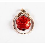 CHINESE 9k GOLD CIRCLET PENDANT with centre swinging carved red cinnabar lacquer rose bloom, 5/