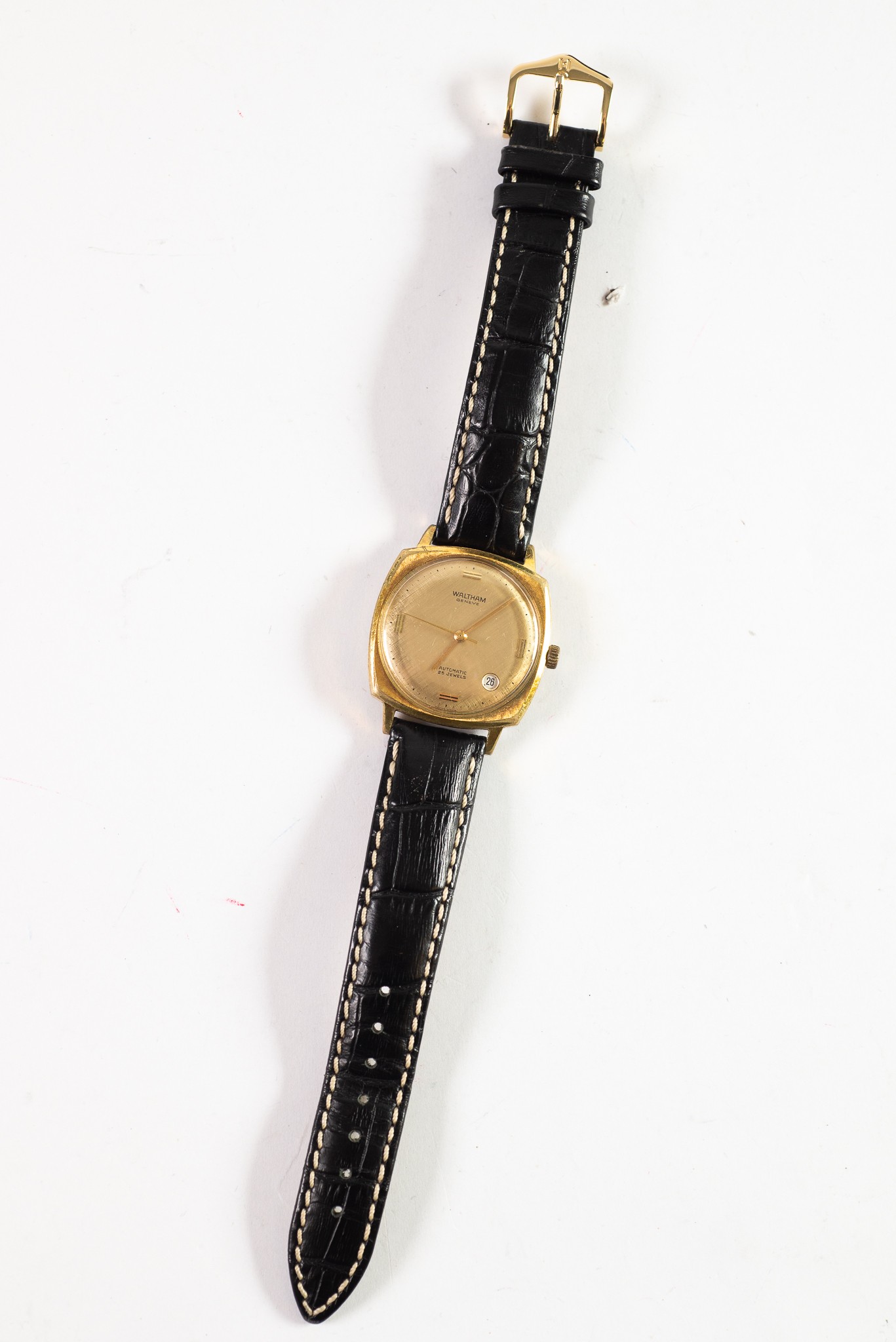 CIRCA 1970'S WALTHAM GENEVE GENTLEMAN'S GILT CASED AUTOMATIC WRIST WATCH with 25 jewels movement,