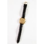 CIRCA 1970'S WALTHAM GENEVE GENTLEMAN'S GILT CASED AUTOMATIC WRIST WATCH with 25 jewels movement,