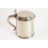 GEORGIAN STYLE PLAIN SILVER LIDDED TANKARD RETAILED BY HARRODS, LONDON, of tapering form with