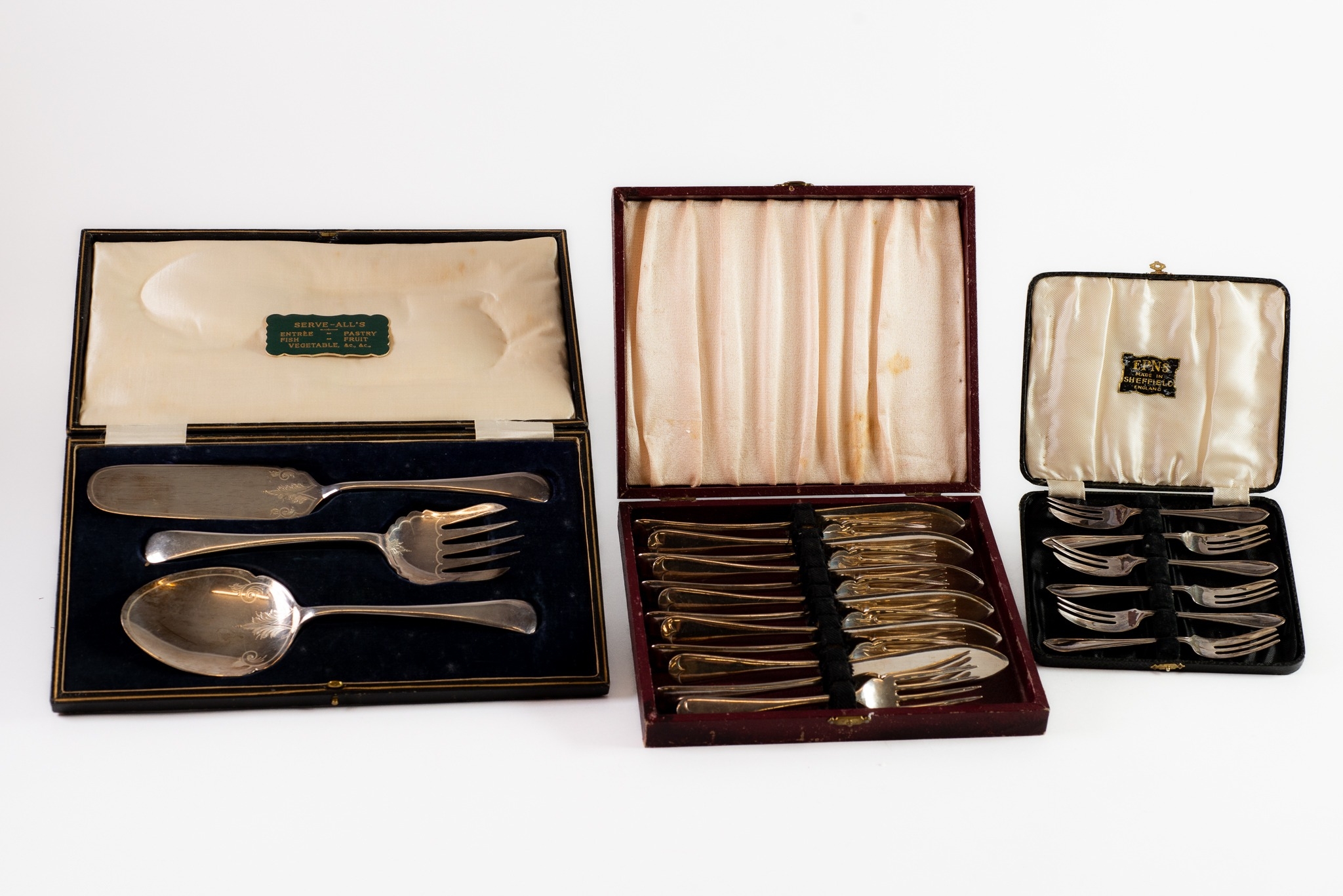 FOUR INTER-WAR YEARS CASED SETS OF FISH KNIVES & FORKS, CAKE FORKS, SERVING UTENSILS, and - Image 4 of 4