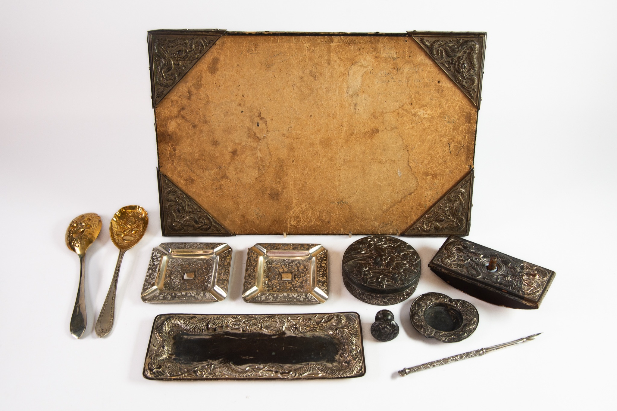 FOUR PIECE CHINESE EMBOSSED ANTIMONY WRITING SET, including blotter (handle loose), pen tray and ink - Image 2 of 2