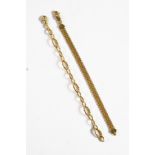 GOLD-PLATED SILVER BRACELET, 7 3/4" (19.7cm) long, large oval textured links with smaller plain