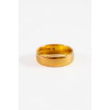 22ct GOLD WEDDING RING, 7.3 gms