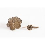 9ct GOLD PIN BROOCH with single flower bloomtop set with seed pearls, 1.1gms and a filigree floral