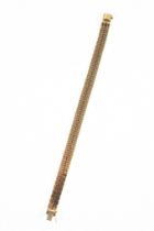 9ct GOLD FANCY GATE LINK BRACELET, 7 1/4in (18.5cm) long, 16gms
