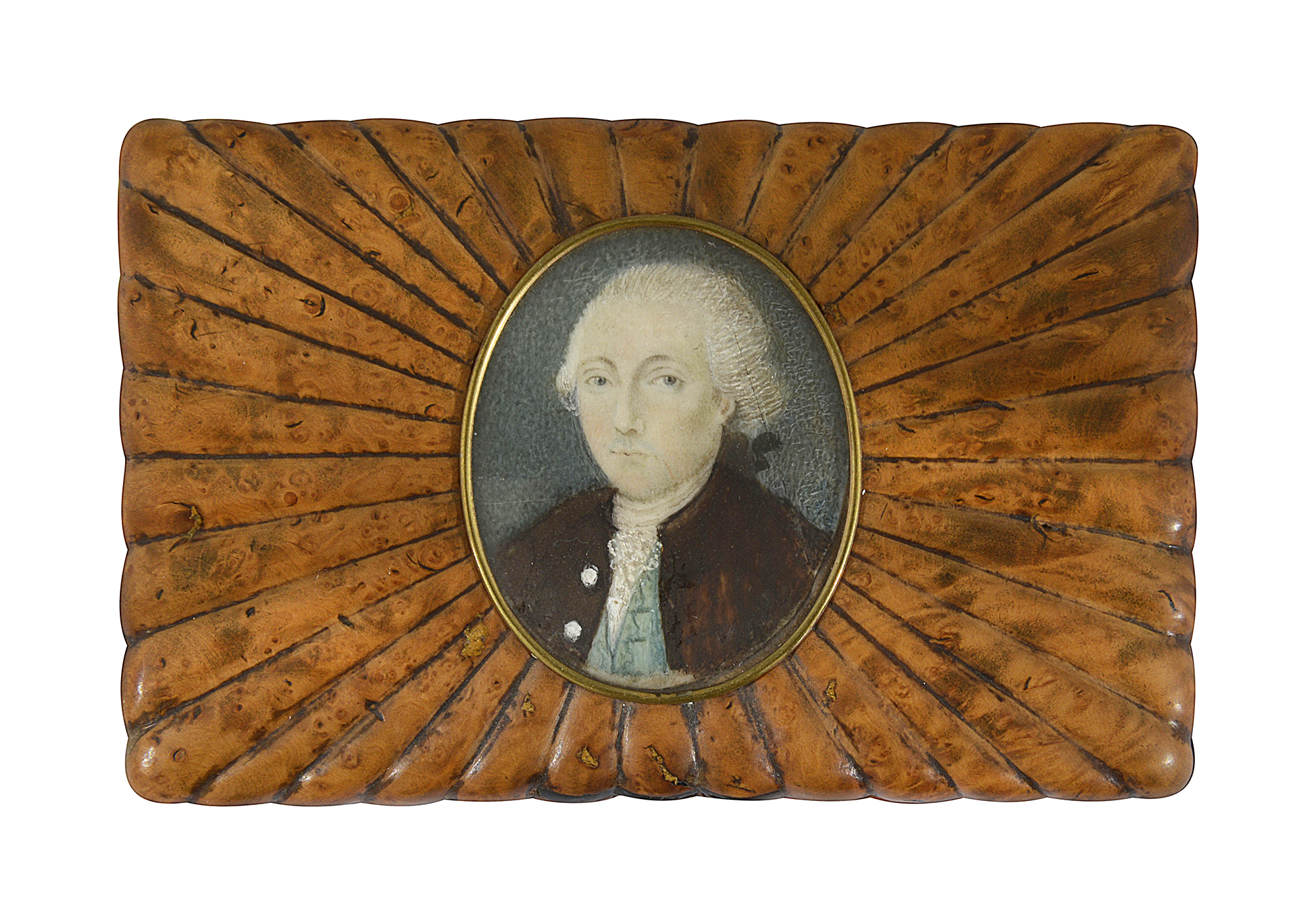 An early 19th century treen burr maple snuff box - Image 2 of 2