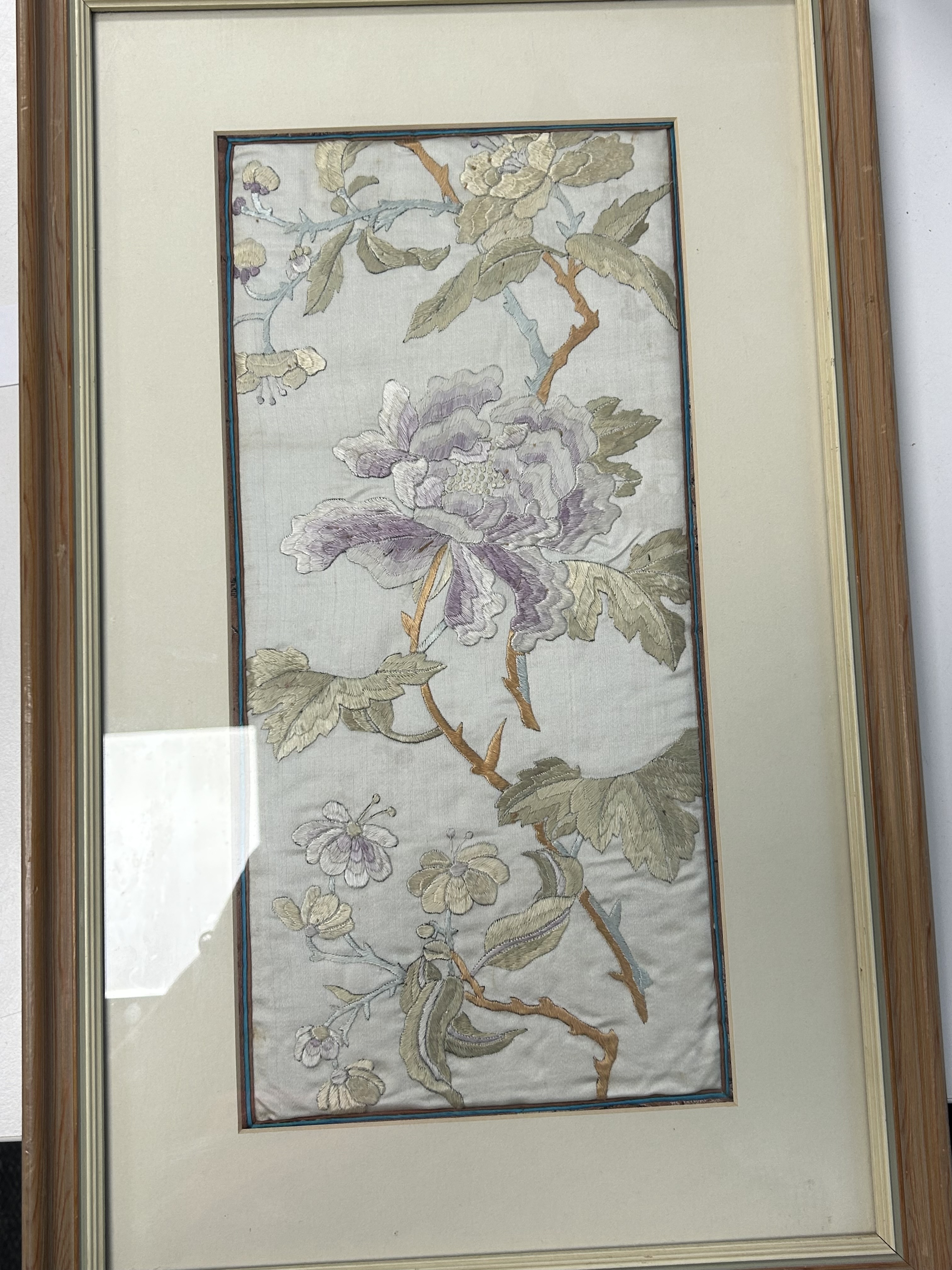 Six Chinese embroidered silk panels - Image 5 of 7