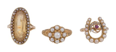 Three rings comprising pearl bluster 18ct, 15ct horseshoe, 18ct cirtrine ring