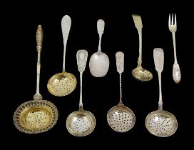 19th century Russian silver sifter spoons and other items (8)