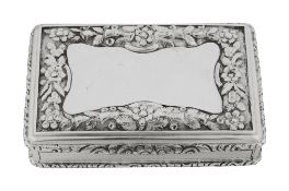 An early Victorian silver snuff box