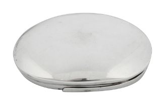 A late 19th century Indian colonial silver snuff box