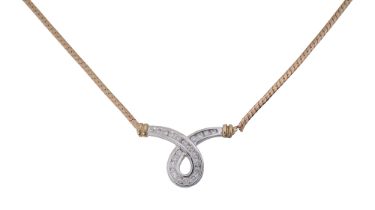 A diamond flexible link necklace