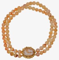 Cameo shell bead necklace
