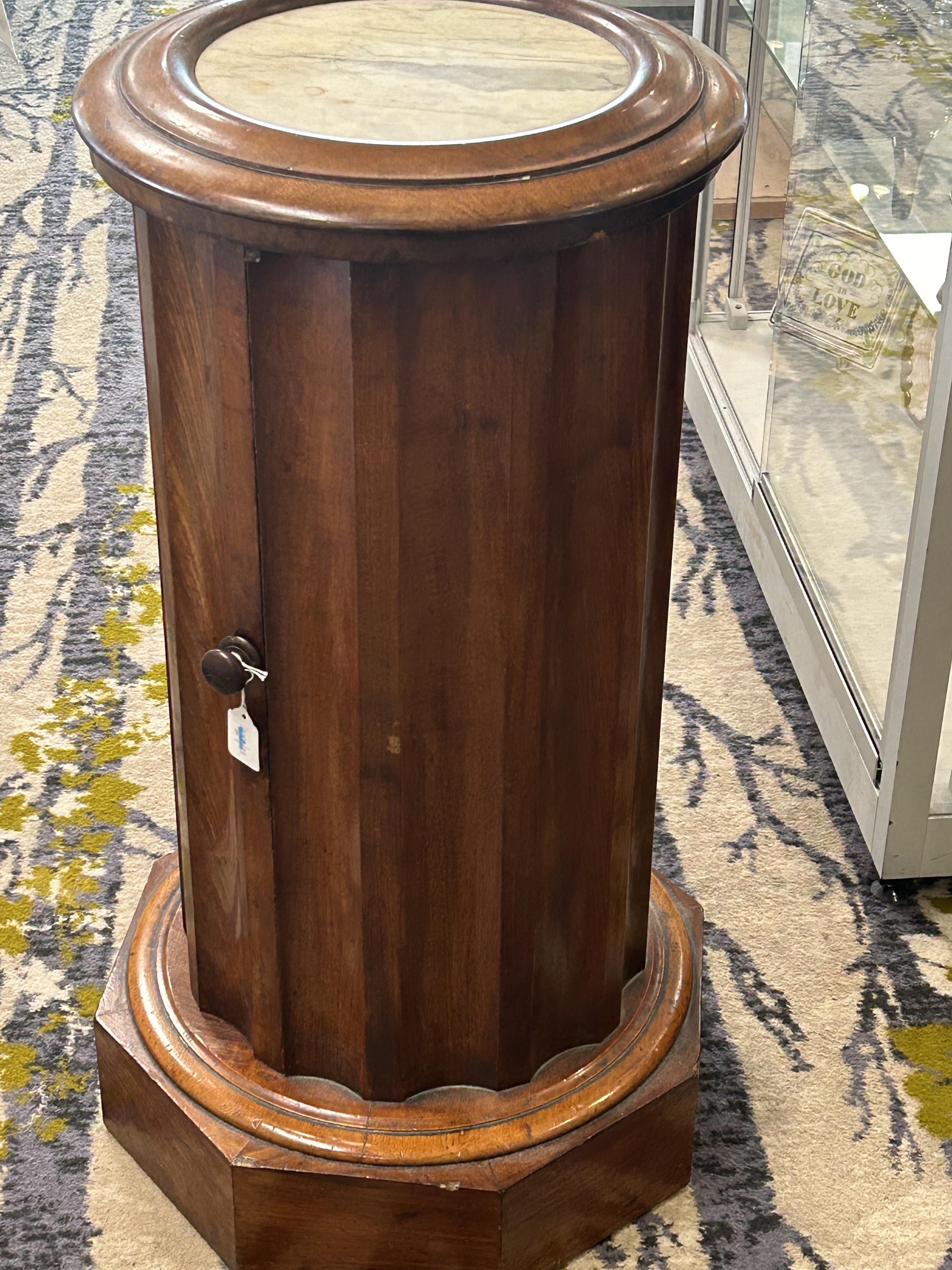 A Victorian mahogany cylindrical fluted pedestal pot cupboard - Image 3 of 7
