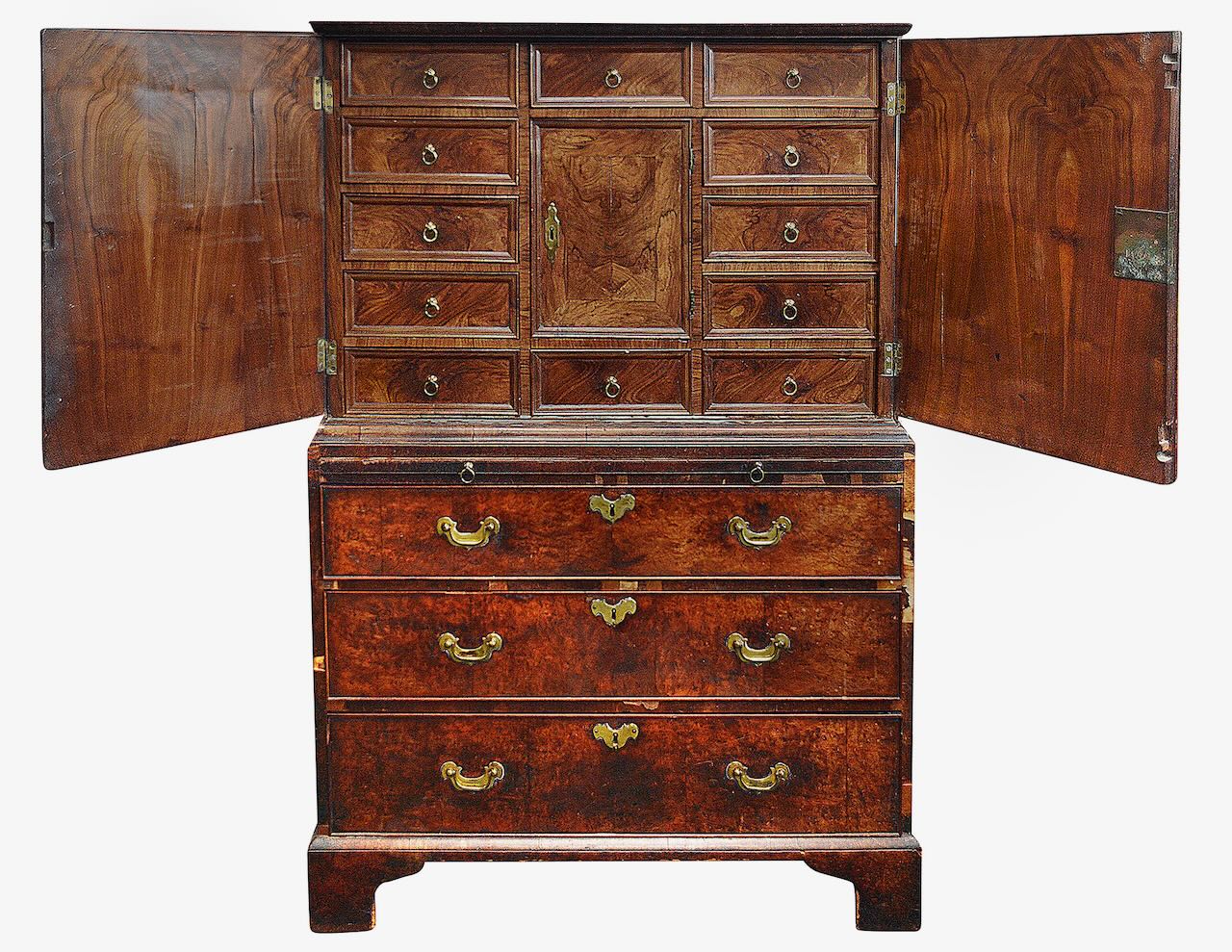 A George I burr walnut cabinet on chest - Image 3 of 4