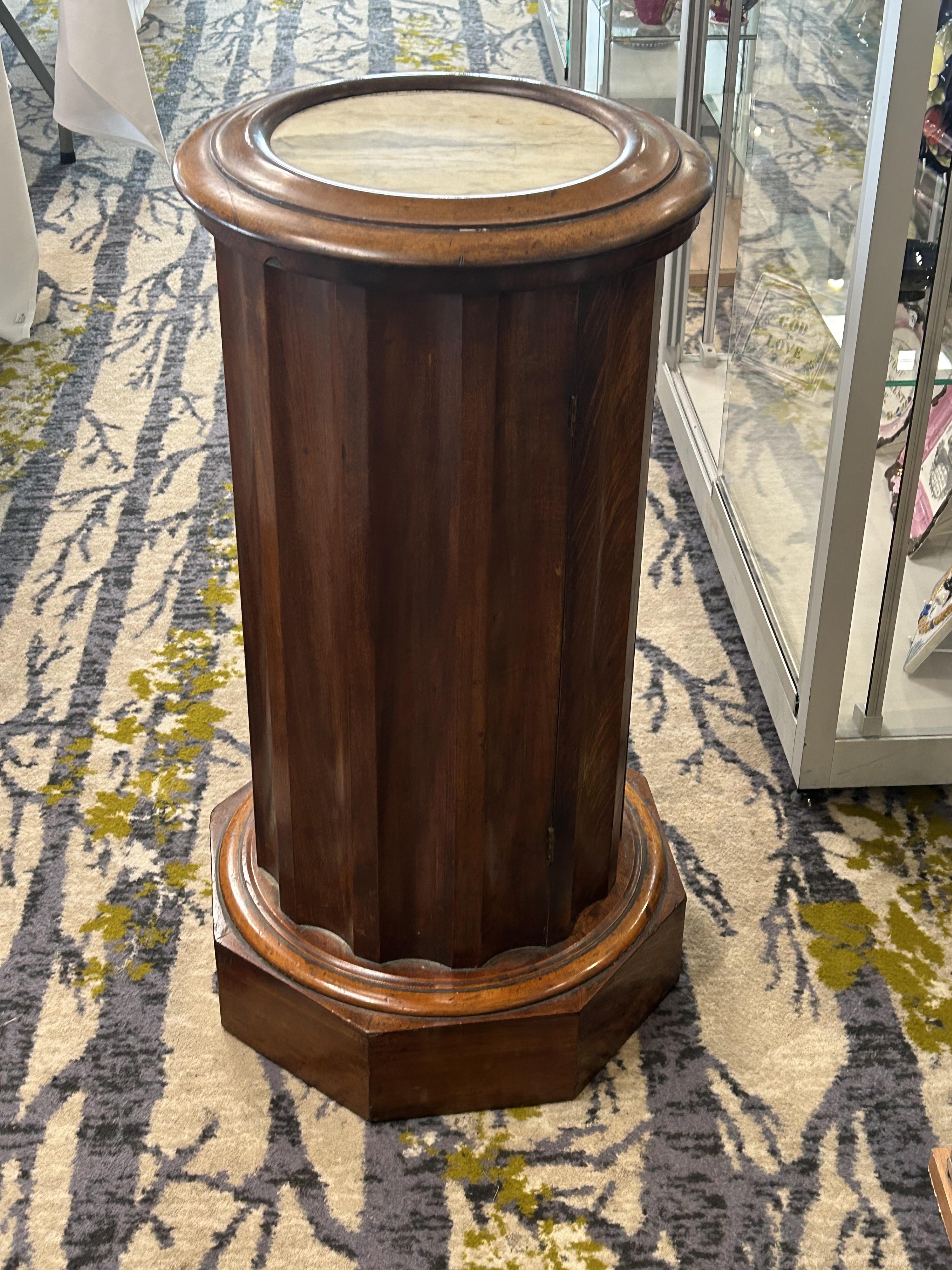 A Victorian mahogany cylindrical fluted pedestal pot cupboard - Image 5 of 7