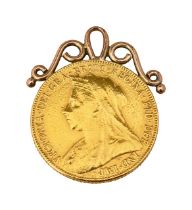 A Victorian full sovereign, dated 1900