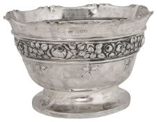 An Edwardian silver rose bowl