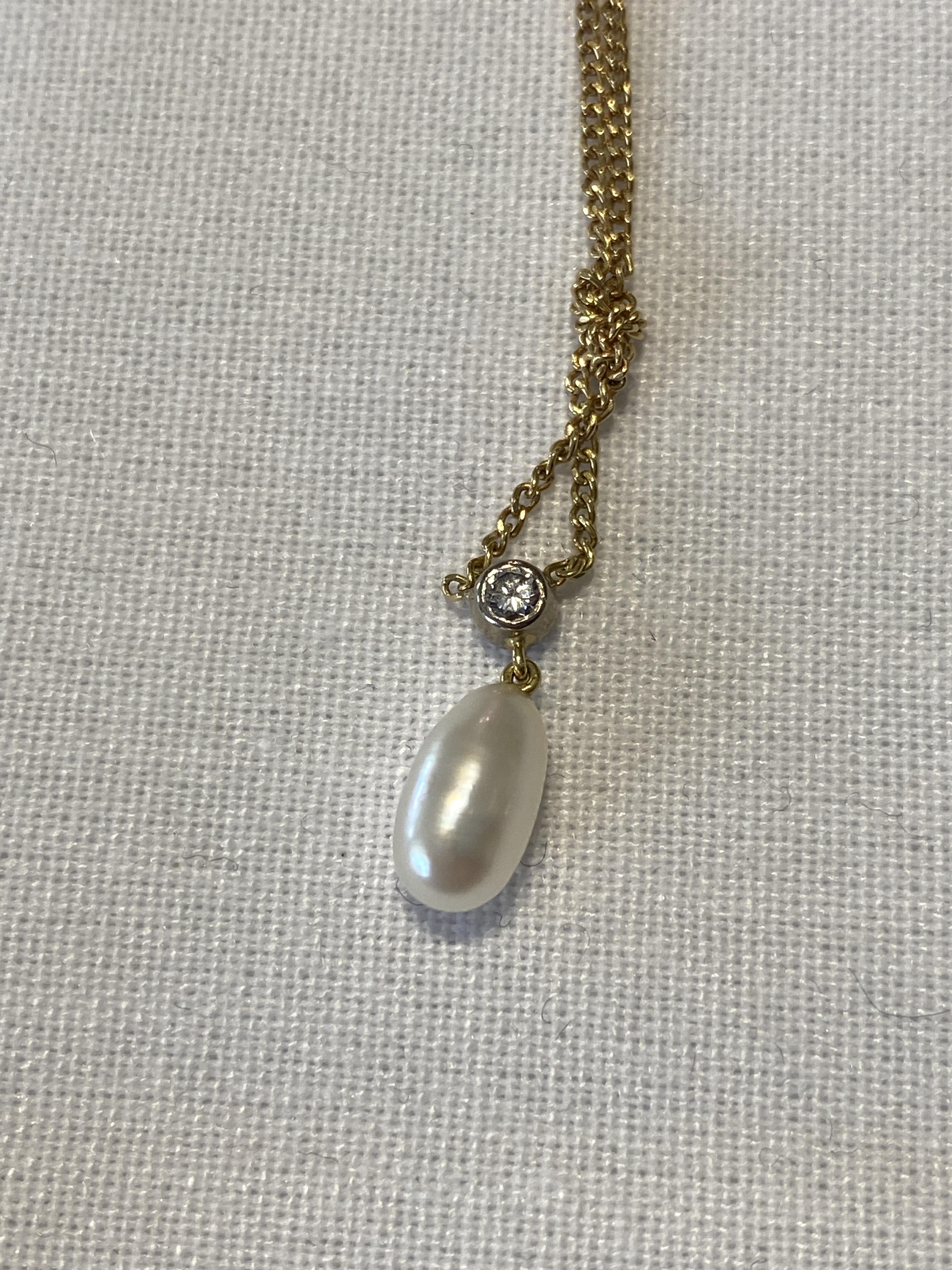 A cultured pearl and diamond pendant necklace - Image 3 of 3